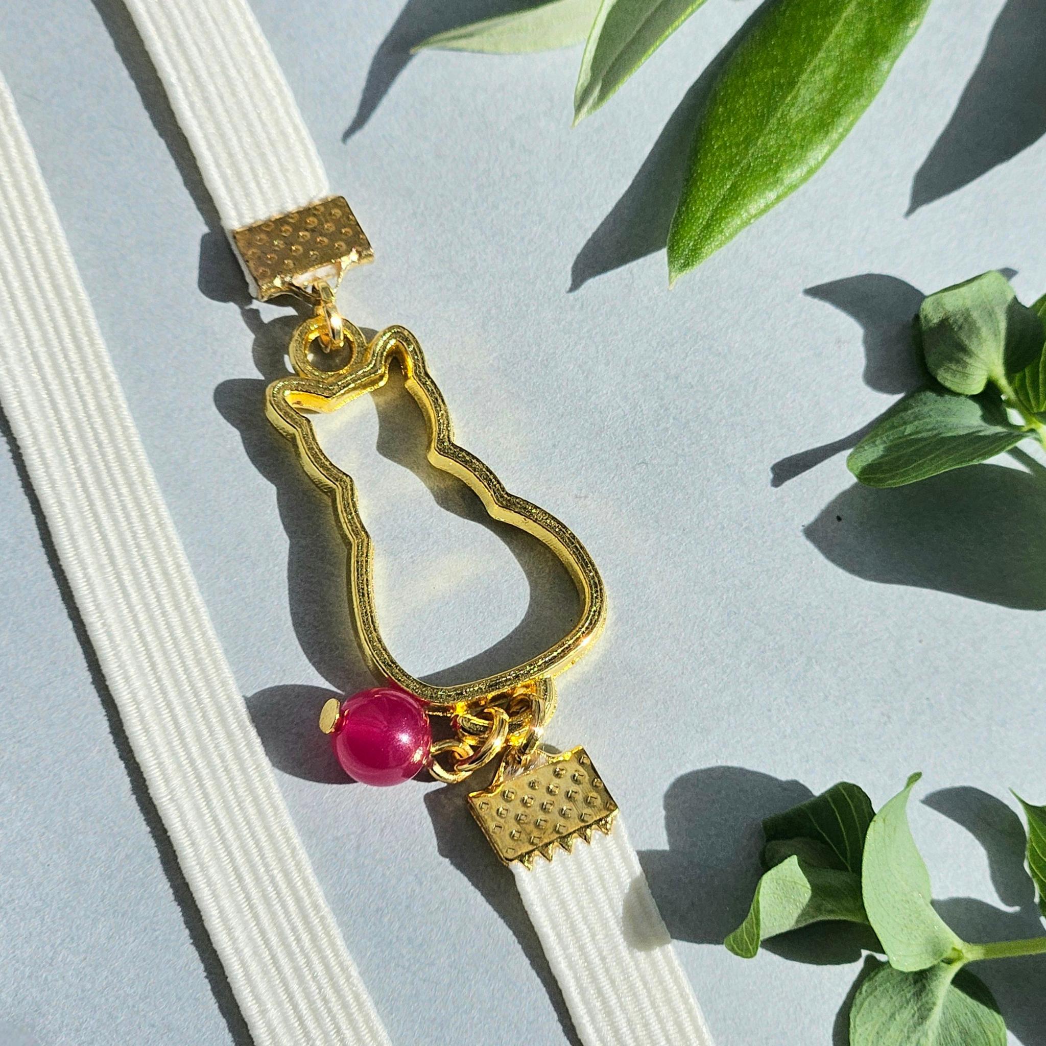 誕生石が選べる 出産祝い 授乳を楽にしてくれるストラップ【誕生石と陽だまりの猫】（W&G）《ギフト配送対応》ベビー　記念