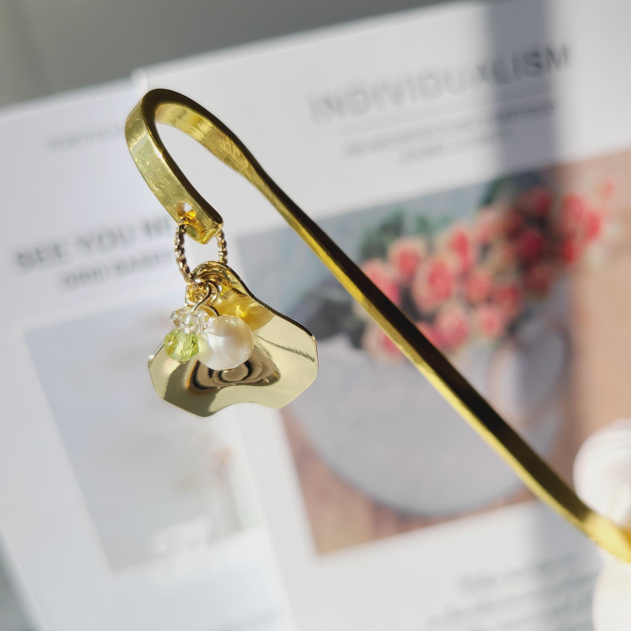 宝石のしおり ペリドット 淡水パール 【バラの雫】ブックマーカー（手帳・本・ガーデニング・小説などに）《ギフト配送対応》