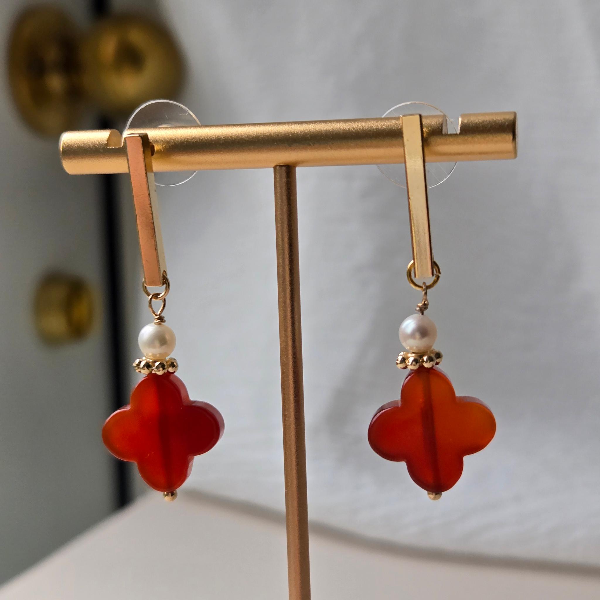 14kgf使用【FLORA レッドアゲート】（赤系のアクセサリーで使いやすい色味のピアスを求められる方へ）ギフト配送対応